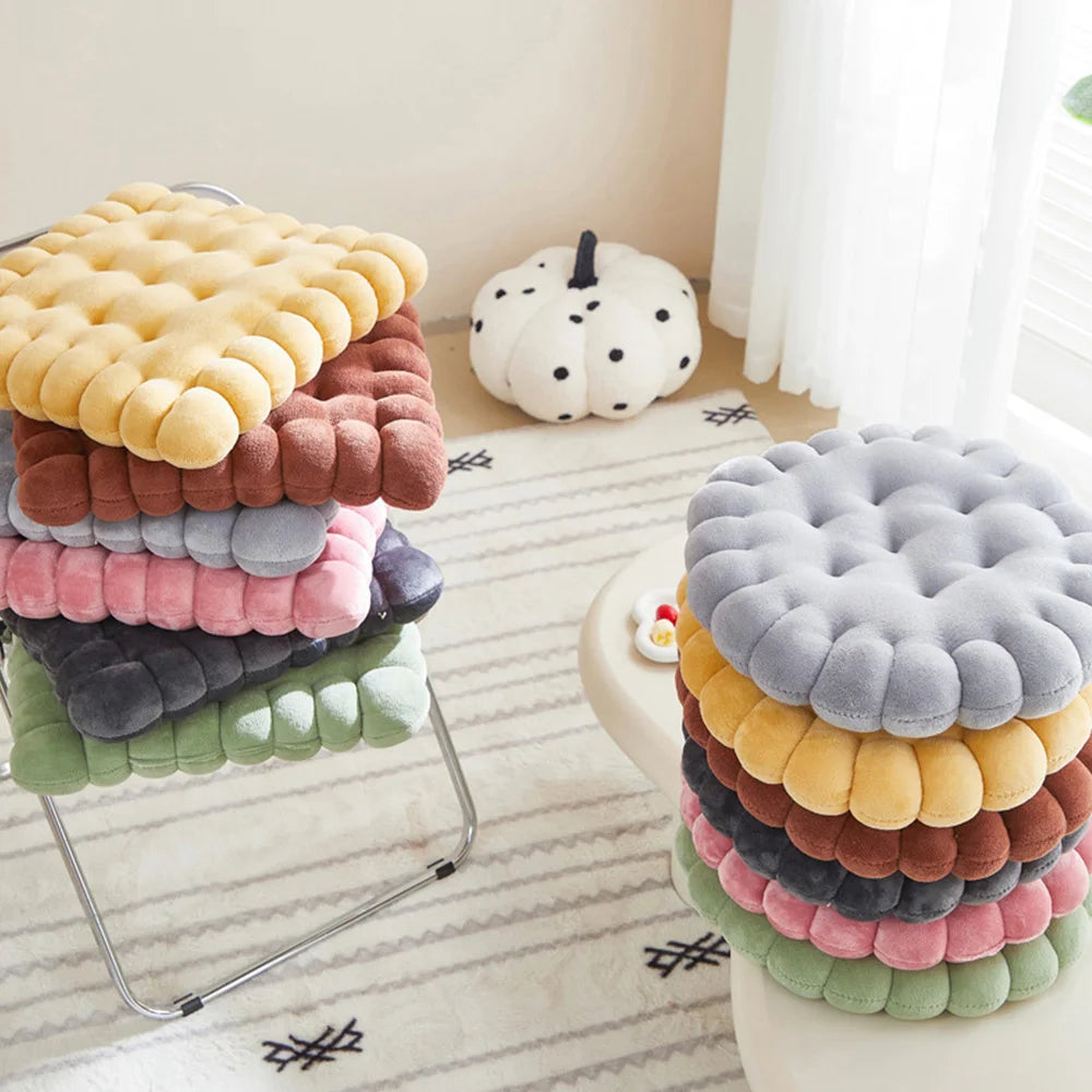 1 cookie shaped cushion, comfortable and soft circular cookie cushion, square cushion, suitable for indoor use at home